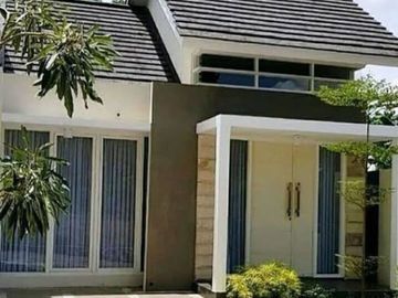 Rumah Manyaran Dekat Swalayan Ramai Rumah Keluarga Harmonis