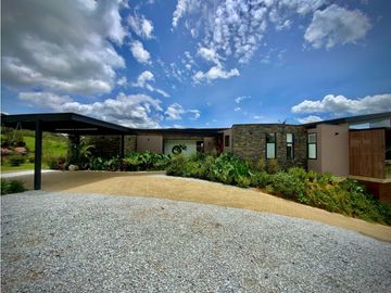 Venta Casa Campestre Como Nueva Parcelación Vía San Antonio La Ceja