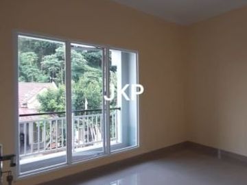 RUMAH BARU MURAH 2 LANTAI SIAP HUNI GRATIS BIAYA2 LOKASI STRATEGIS DEKAT TOL DI WIBAWA MUKTI JATIASIH BEKASI