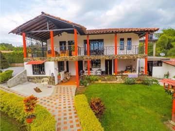 SE VENDE CHALET VA A LA HERRADURA