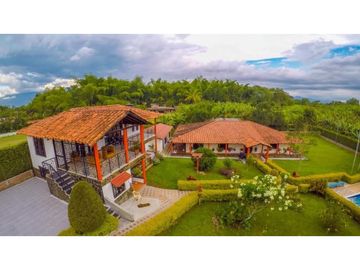 SE VENDE CHALET VA A LA HERRADURA