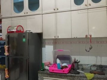 Rumah di Tanjung Sari Baru, Siap Huni, Furnish, Row jalan 2 mobil
