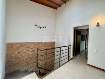 casa en arriendo en cumbres. Cod A776609