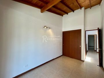 casa en arriendo en cumbres. Cod A776609