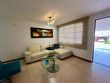 casa en arriendo en cumbres. Cod A776609