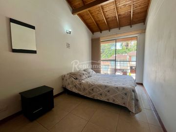 casa en arriendo en cumbres. Cod A776609