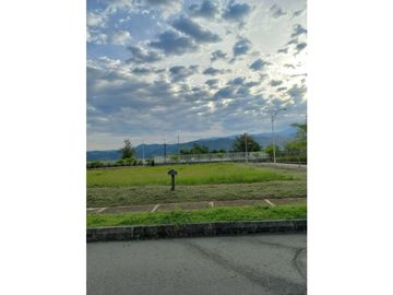 VENTA LOTE UNIDAD CERRADA - ENTRE VITERBO Y PEREIRA - EJE CAFETERO