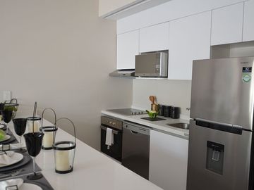 Penthouse, a pasos de la Quinta Avenida y 650 metros de la playa, cine, albercas
