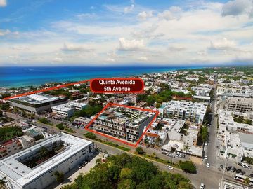 Penthouse, a pasos de la Quinta Avenida y 650 metros de la playa, cine, albercas
