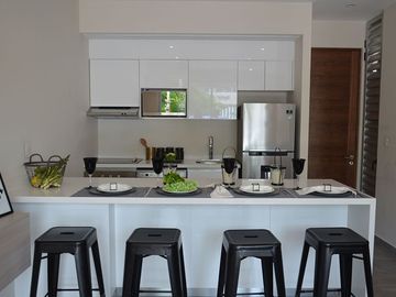 Penthouse, a pasos de la Quinta Avenida y 650 metros de la playa, cine, albercas