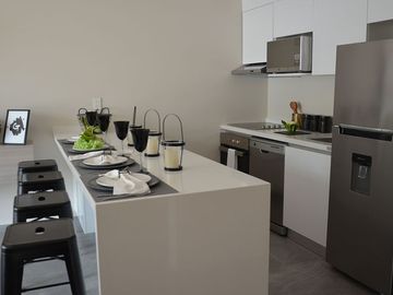 Penthouse, a pasos de la Quinta Avenida y 650 metros de la playa, cine, albercas