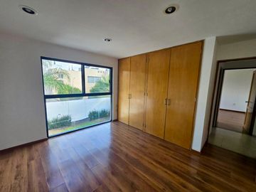 CASA EN RENTA EN PRIVADA RESIDENCIAL DEL PARQUE