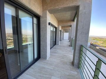 Estrena Departamento en Altos Juriquilla, de SUPER LUJO, 139 m2, 3 Recamaras