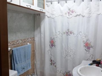 VENTA DE DEPARTAMENTO DE 3 AMBIENTES C/ TERRAZA PROPIA EN EXCELENTE ESTADO ZONA MATADEROS