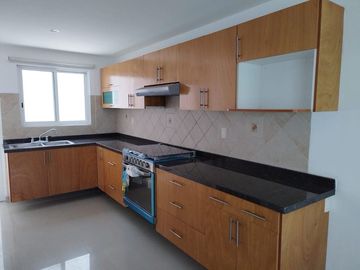 CASA EN VENTA  EN CUMBRES DEL LAGO OPORTUNIDAD