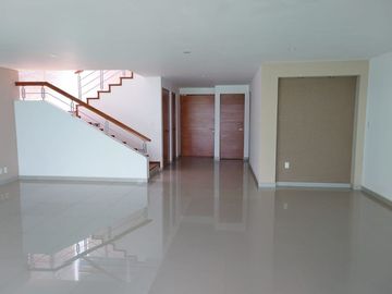 CASA EN VENTA  EN CUMBRES DEL LAGO OPORTUNIDAD