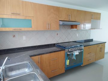 CASA EN VENTA  EN CUMBRES DEL LAGO OPORTUNIDAD