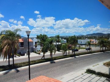 CASA EN VENTA  EN CUMBRES DEL LAGO OPORTUNIDAD