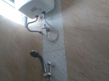 Dijual kontrakan exclusive design apartemen, 6 pintu di grand wisata, bekasi timur