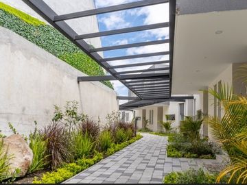Casa por estrenar Cumbayá vía intervalles 273m2 4 habitaciones