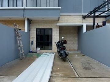 RUMAH BARU MURAH 2 LANTAI SIAP HUNI ASRI DAN NYAMAN DI WIBAWA MUKTI JATIASIH BEKASI