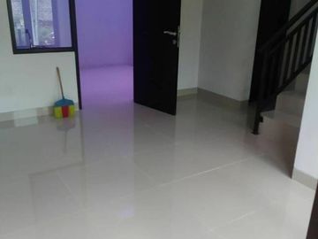 Hunian Exclusive Strategis 2 lantai 750 meter ke Sarana Olah Raga Arcamanik Harga 700 juta-an MURAH !!