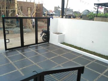 Hunian Exclusive Strategis 2 lantai 750 meter ke Sarana Olah Raga Arcamanik Harga 700 juta-an MURAH !!