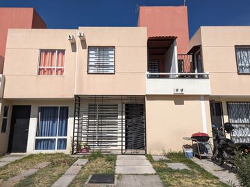 CASA EN VENTA EN CUAUTLANCINGO, CON RECAMARA PLANTA BAJA. AMENIDADES CERCA DE VW