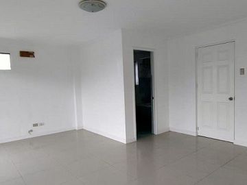 3 Bedrooms Unfurnished House located in Labangon, Cebu City