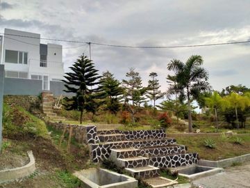 Rumah Exclusive Nyaman dan Asri di Jatinangor Bandung Akses ke 2 pintu tol Cileunyi dan Cisumdawu, Angsuran 4 Juta-an.