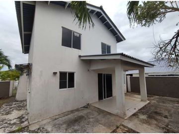 VENTA DE CASA EN PLAYA DORADA