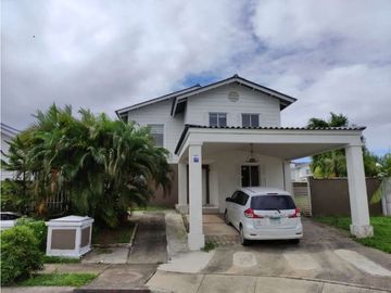 VENTA DE CASA EN PLAYA DORADA