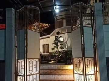 Rumah Mewah Hook 2 Lantai Siap Huni Murah Strategis SHM IMB di Perumahan Elite Malang