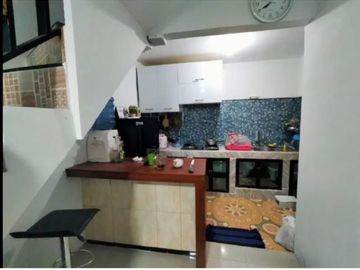 Rumah JL Kedinding Lor, Dekat Kedung Cowek, Kenjeran, Surabaya Utara