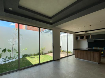 CASA NUEVA EN ALTOZANO, MORELIA