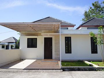 PERUMAHAN MODERN DI GERBANG KOTA WONOSARI 5 MENIT SANTIKA