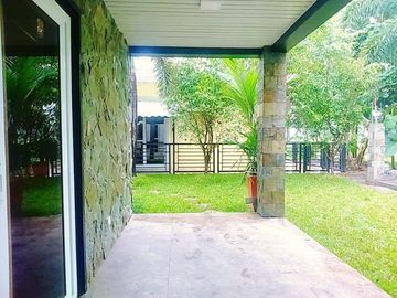Very Elegant and Unique House and Lot for Rent in Hensonvill