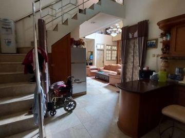 Rumah Mewah Matraman Jakarta Timur, 10 Unit Kost"an, 1 Kios