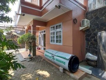 Rumah Mewah Matraman Jakarta Timur, 10 Unit Kost"an, 1 Kios