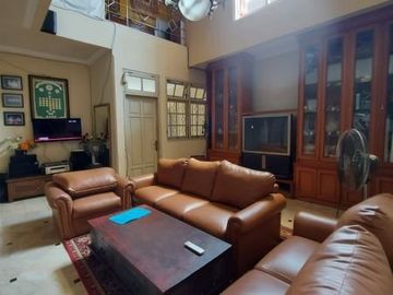 Rumah Mewah Matraman Jakarta Timur, 10 Unit Kost"an, 1 Kios