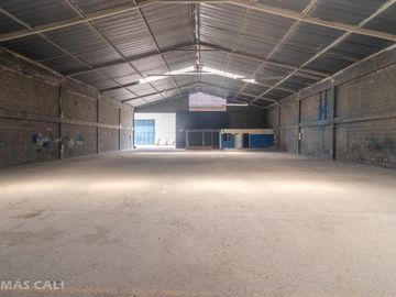 Bodega en venta en Yumbo. Cod V5643
