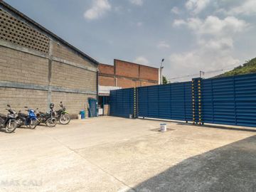 Bodega en venta en Yumbo. Cod V5643