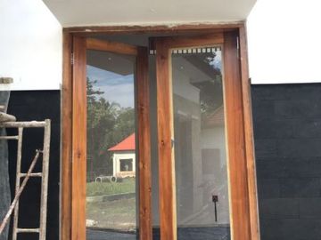 VILLA KLASIK MEWAH 2 LANTAI TEBAIK DI BOROBUDUR KELAS INTERNASIONAL KAWASAN STRATEGIS FULL FURNISHED