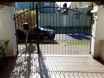 Venta de duplex Villa Luzuriaga
