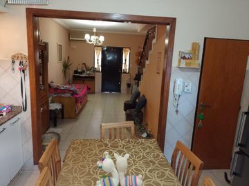 Venta de duplex Villa Luzuriaga