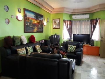 Fully Furnished with Three Bedrooms House and Lot for Rent i
