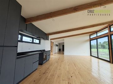 Casa en arriendo de 3 dorm. en Puerto Varas