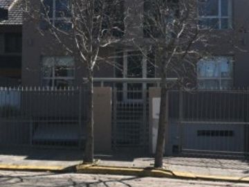 HERMOSO DEPARTAMENTO EN PH , NUEVO, MODERNO, 2 amb. cochera y balcÃ³n z/GUEMES !!!!