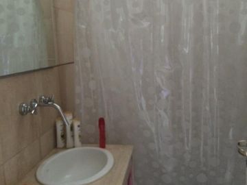 HERMOSO DEPARTAMENTO EN PH , NUEVO, MODERNO, 2 amb. cochera y balcÃ³n z/GUEMES !!!!
