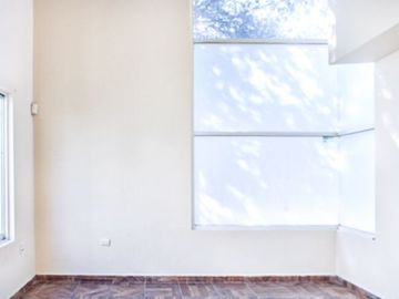 Casa en venta en zona cumbres, las lomas sector bosques
